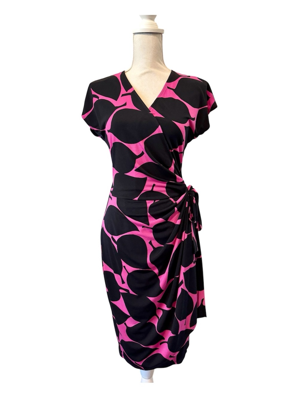 Maggie London Pink & Black Knee-Length Leaf Print Wrap Dress 10